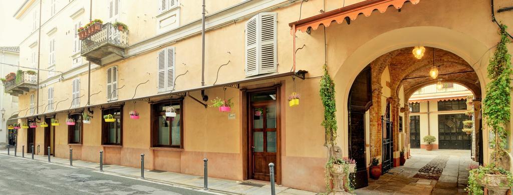 Palazzo Centro Alloggi Vacanza Apartment Nizza Monferrato Luaran gambar