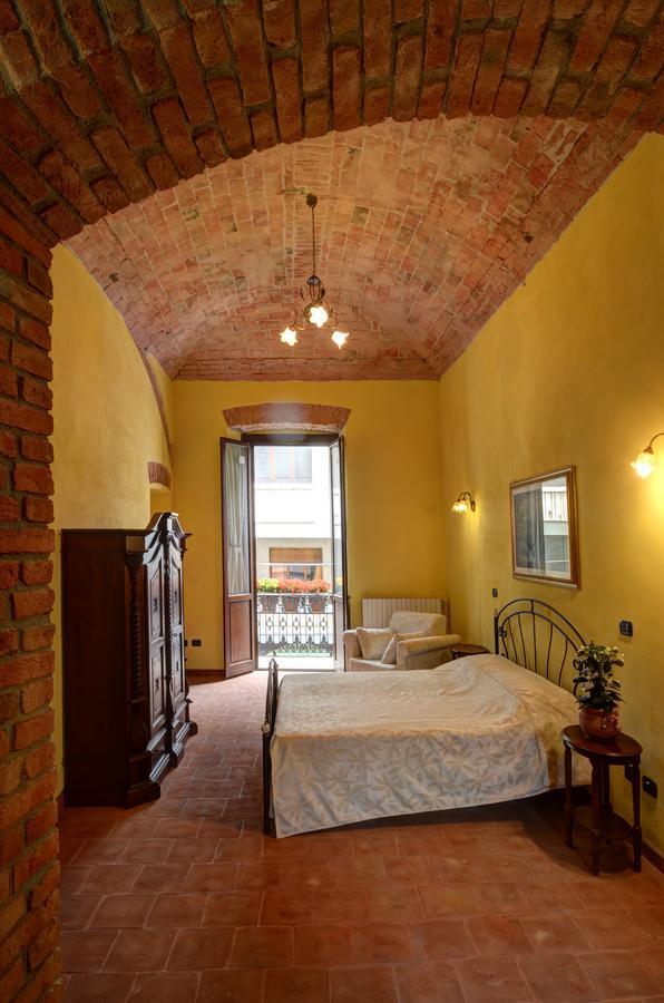 Palazzo Centro Alloggi Vacanza Apartment Nizza Monferrato Luaran gambar